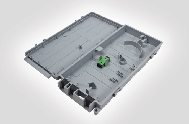 Customer Connection Enclosure with 1 SC APC adaptor open